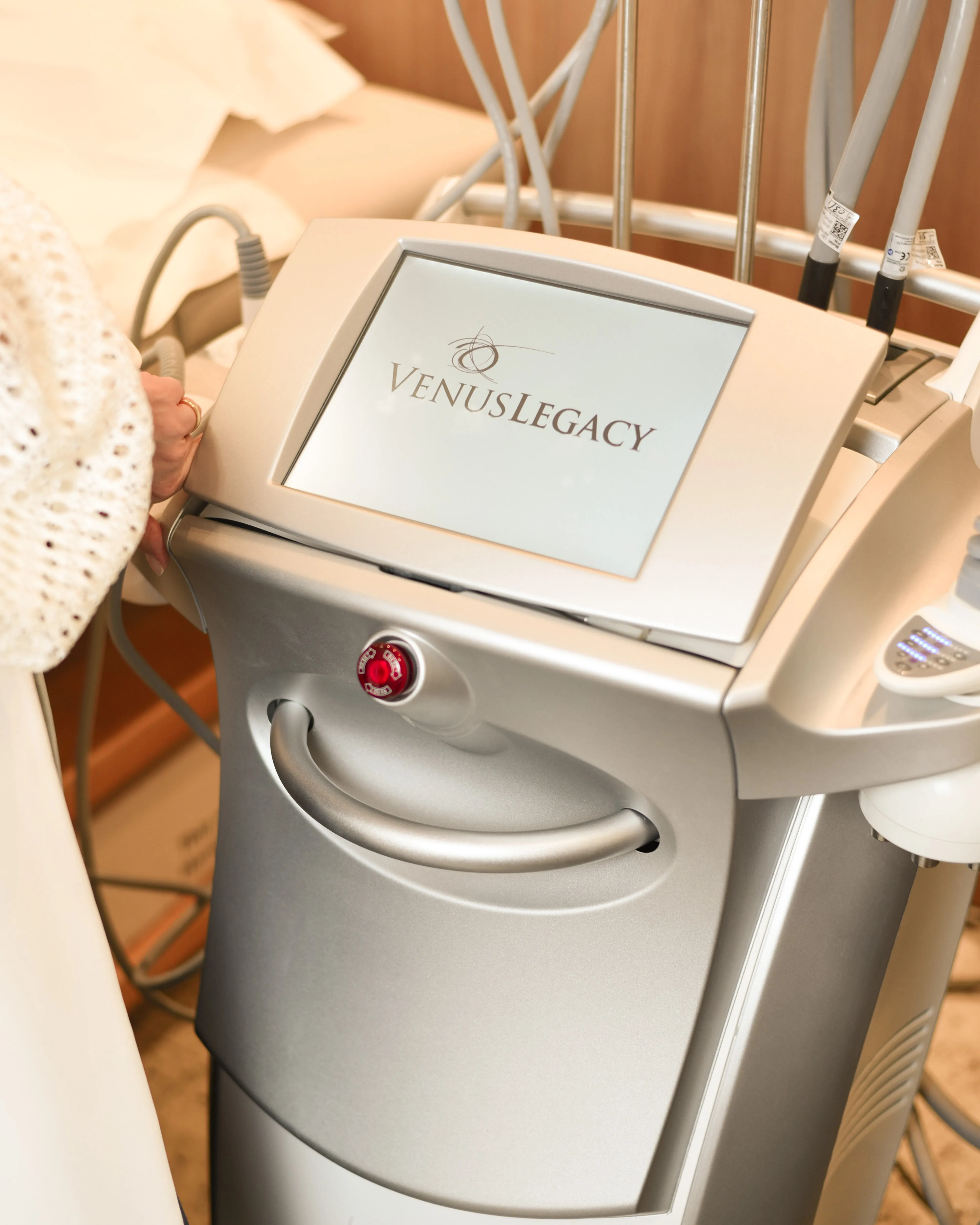 Tecnologia Legacy - Tratamento facial e corporal para flacidez, contorno e qualidade da pele.